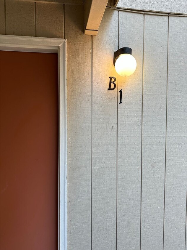 Primary Photo - One Bedroom For Rent