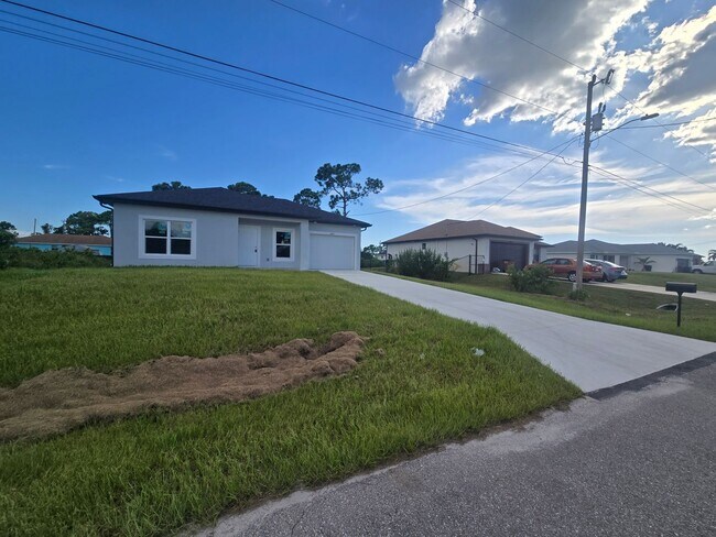 Building Photo - BRAND NEW 2/2/1 -SW LEHIGH ACRES