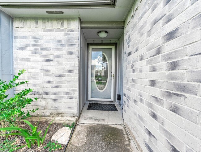 Foto del edificio - 8434 Quailcrest Dr