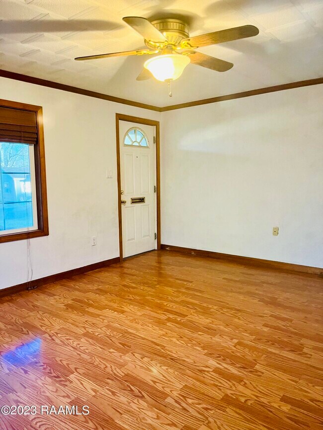 Building Photo - 205 Gauraud St