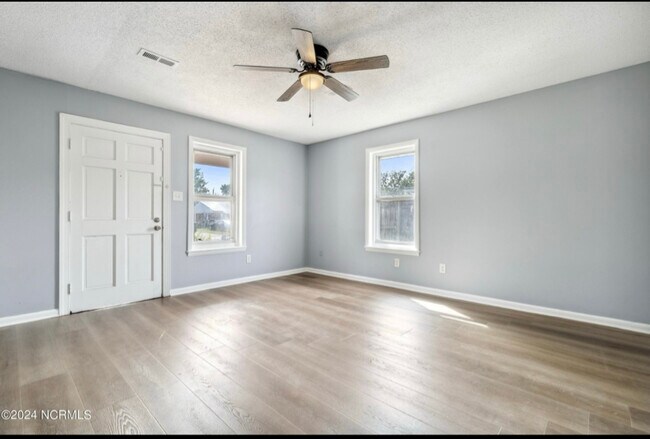 Building Photo - 2703 Robeson St