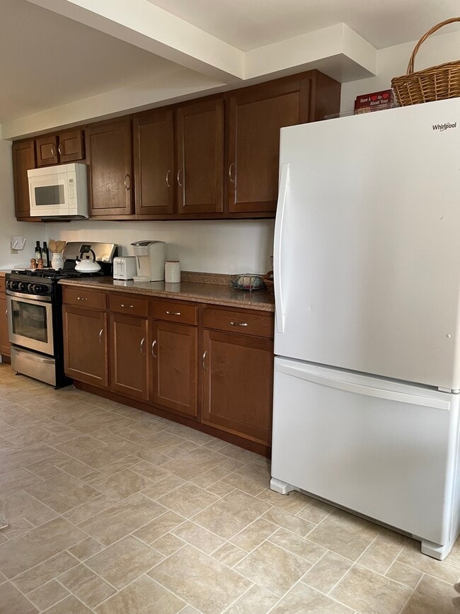 Building Photo - 5509 S Newstead Rd