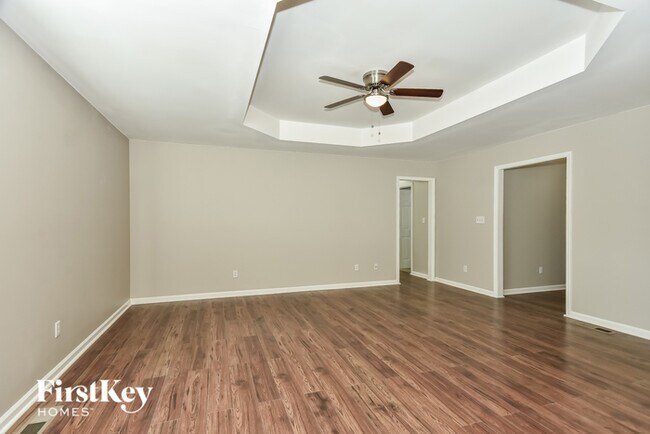 Building Photo - 1304 Venessa Dr