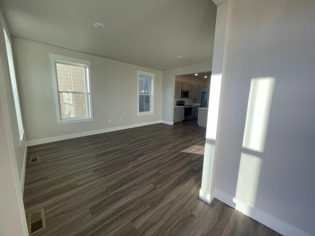 Foto del edificio - 6119 Northstead Ave