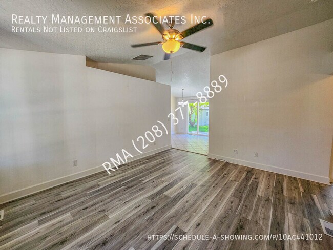 Foto del edificio - 2717 E Sandgate Ave