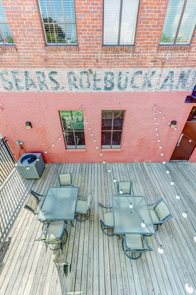 1509 Washington St, Vicksburg, MS 39180 Condo for Rent in Vicksburg