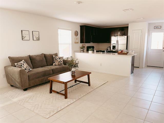 Foto del edificio - 136 Honeysuckle St