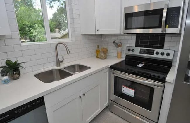 Foto del edificio - 4 Bedroom/ 2 Bathroom house in Midvale