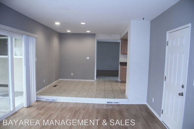 Building Photo - 3 br, 2 bath House - 2817 Zinnia Ct