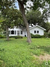 Building Photo - 125 Mansfield St