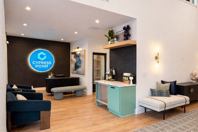 Foto del edificio - Cypress Point