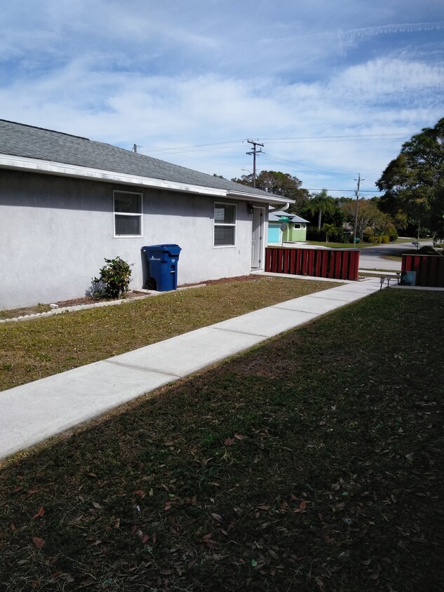 Primary Photo - 52 N McCall Rd
