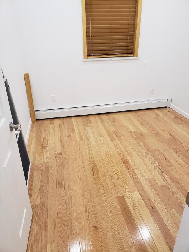 Foto del edificio - 1538 83rd St