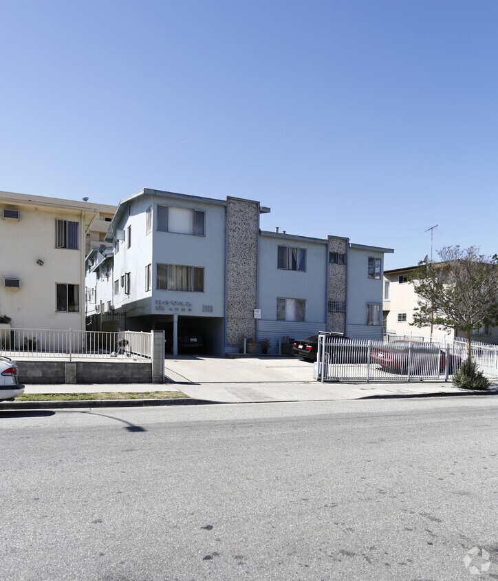 3920 Ingraham St, Los Angeles, CA 90005 Apartments in Los Angeles, CA