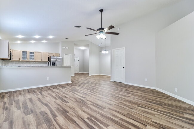 Building Photo - 1318 Brahma Dr