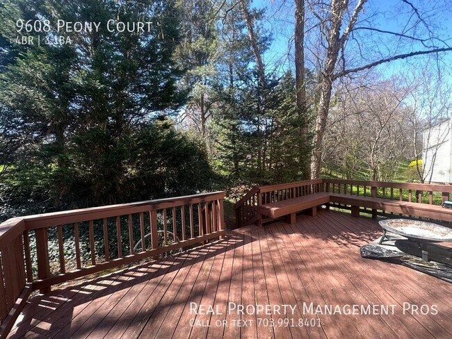Foto del edificio - 9608 Peony Ct