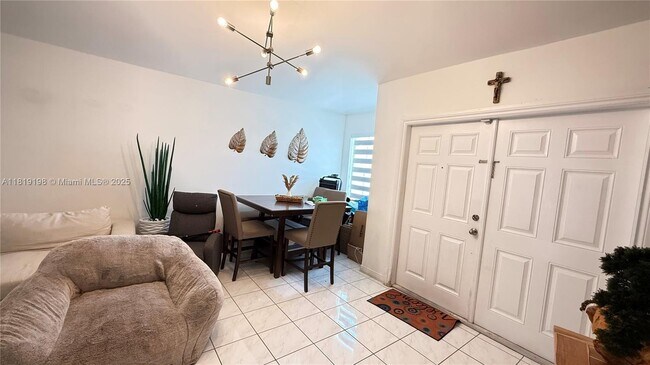Foto del edificio - 9149 NW 119th Terrace