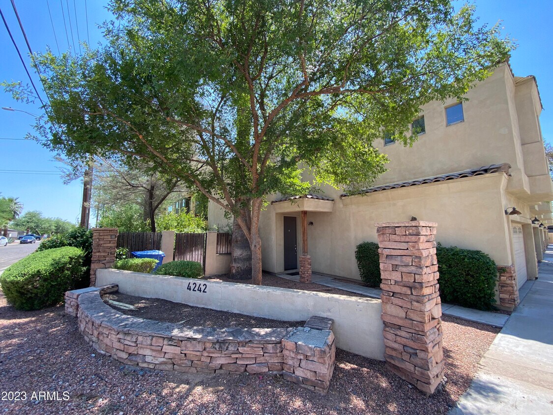 Foto principal - 4242 N 27th St