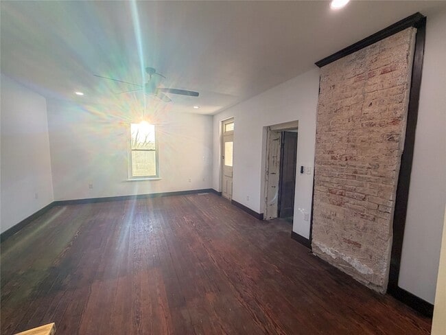 Photo - 107 E Stone Street Unit B Apartment