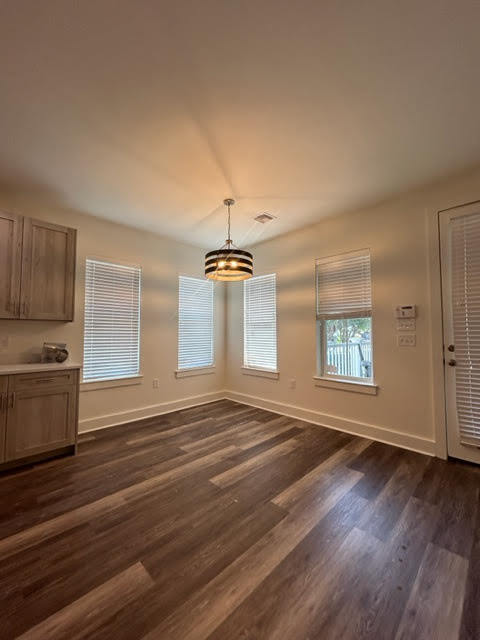 Building Photo - 417 Ridgelake Dr