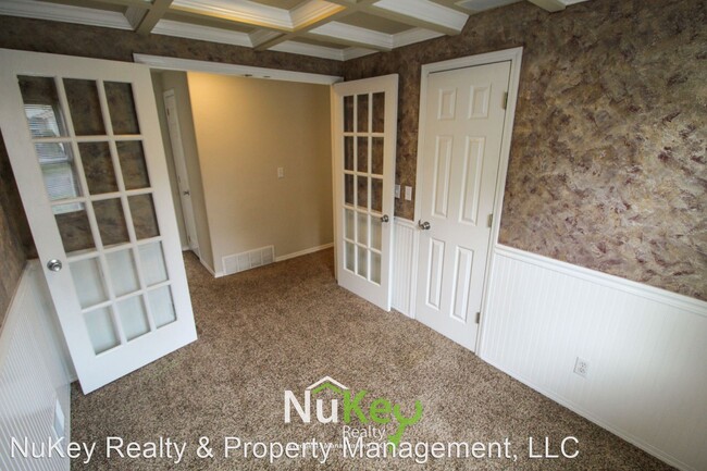 Building Photo - 5 br, 2 bath House - 508 E. Longfellow Ave.
