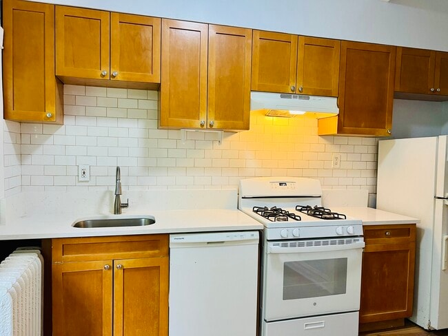 Building Photo - 530 Highland Ave