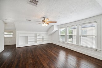 Building Photo - 2611 Isabella St