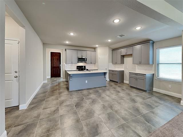 Foto del edificio - 2125 Johnson City Ave