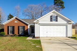 Building Photo - 3900 Golden Rod Ct