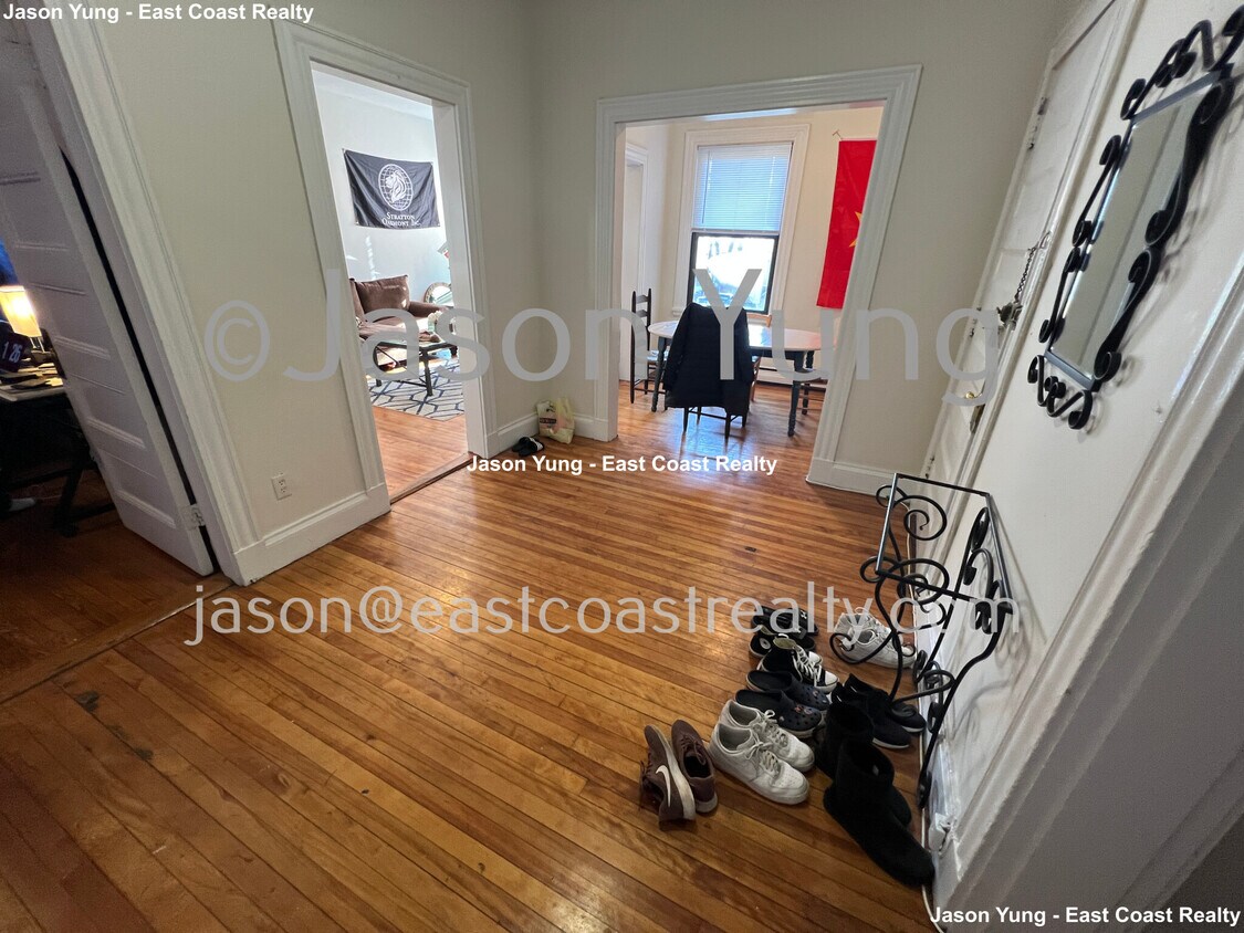 Primary Photo - 72 Gardner St