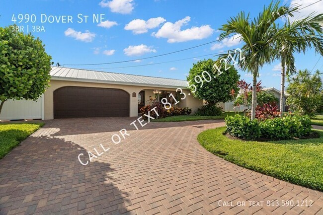 Building Photo - Beautiful St. Pete Canal Home