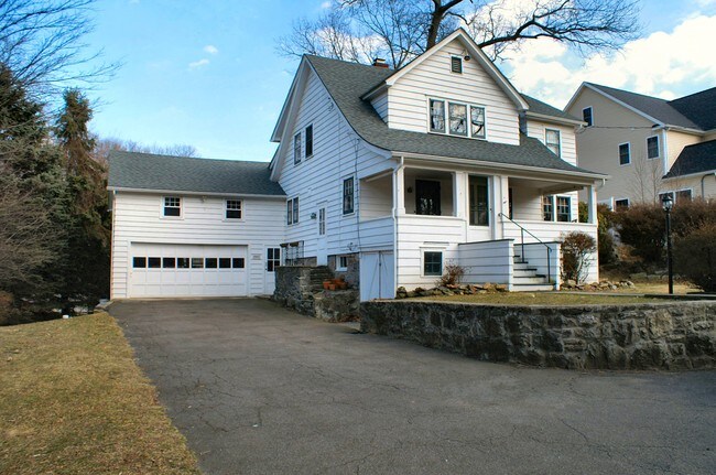 Building Photo - 198 N Taylor Ave