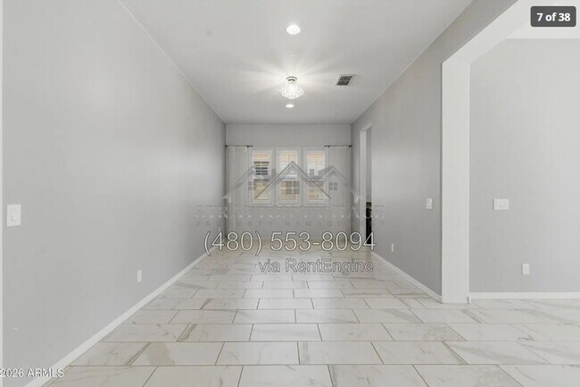 Building Photo - 1083 E Holland Park Dr