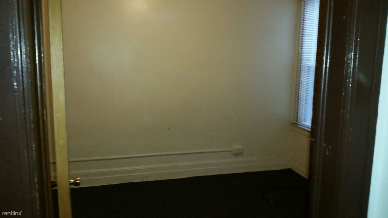 Building Photo - 2669 Lothrop St