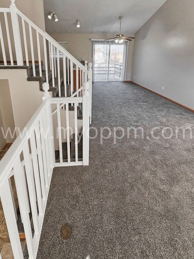 Building Photo - Gorgeous 3 Bedroom / 2 Bathroom Home | Chalco| $700 off Deposit!