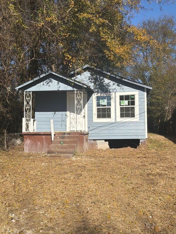 Building Photo - 1320 Johnston St