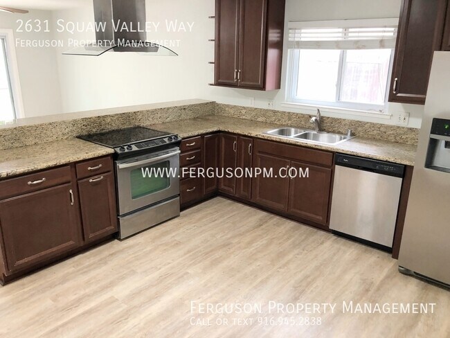 Building Photo - Nicely Updated Three Bedroom Home in LA Ri...