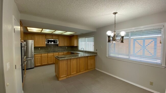 Building Photo - 4816 Rocklin Dr