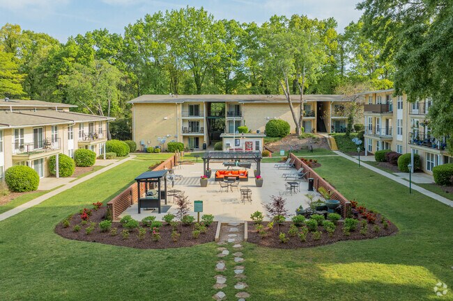 Patio - Spanish Trace Apartments
