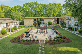 Building Photo - Spanish Trace Apartments