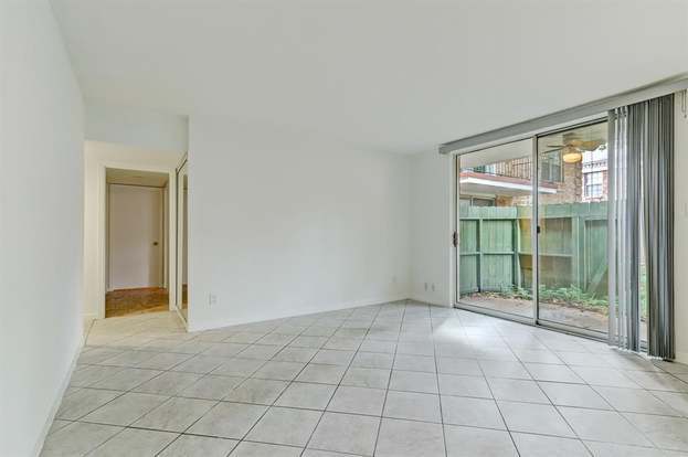 Foto del edificio - 2822 Briarhurst Dr