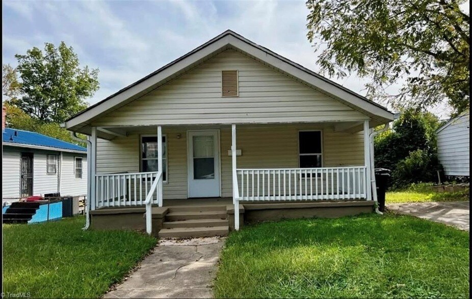 Foto principal - 1134 24th St NE