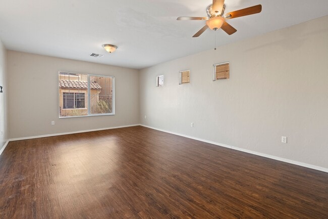Building Photo - 6066 S Cedar Elm Ln