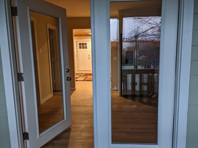 Foto del edificio - 560 Highland Ave