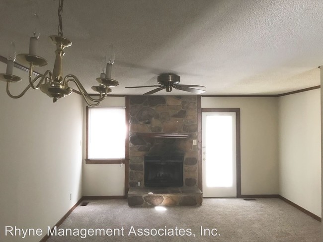 Foto del edificio - 5605 Thea Ln