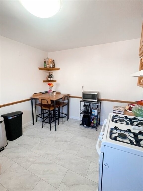 Foto del edificio - 125 Pleasant St