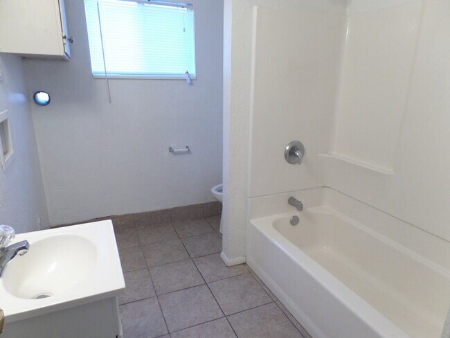 Foto del edificio - 2014 W 4700 S