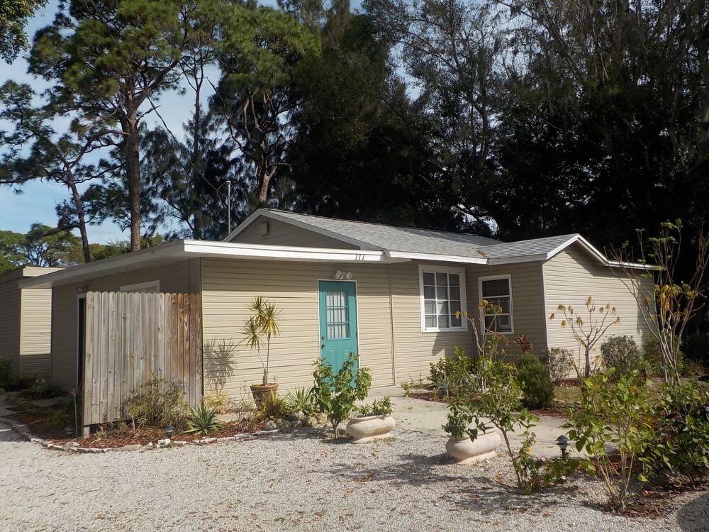 Primary Photo - 117 Laurel Rd E