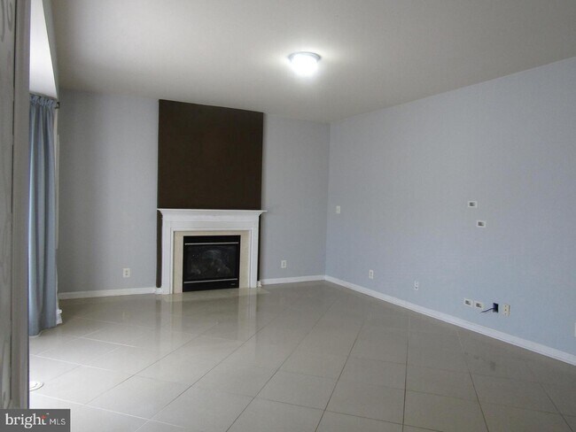 Building Photo - 10920 Stacy Run