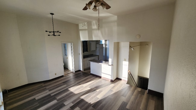 Building Photo - 815 G St